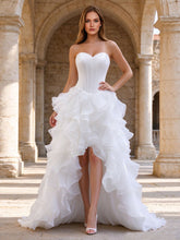Vestido de noiva evasê, com frente curta e costas longas, sem mangas, camadas e tule #FEWD001