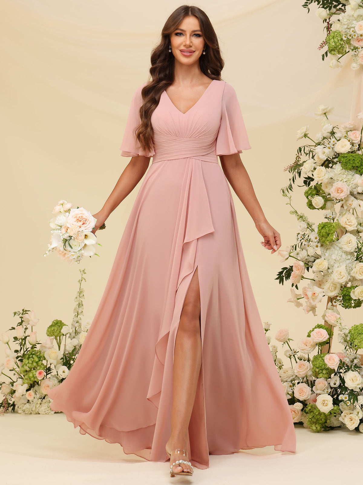 Chiffon-Kleider für Brautjungfern mit V-Ausschnitt und Ärmeln, gerafften Rüschen und A-Linie, festliches Kleid für Hochzeitsgäste #BM2507137